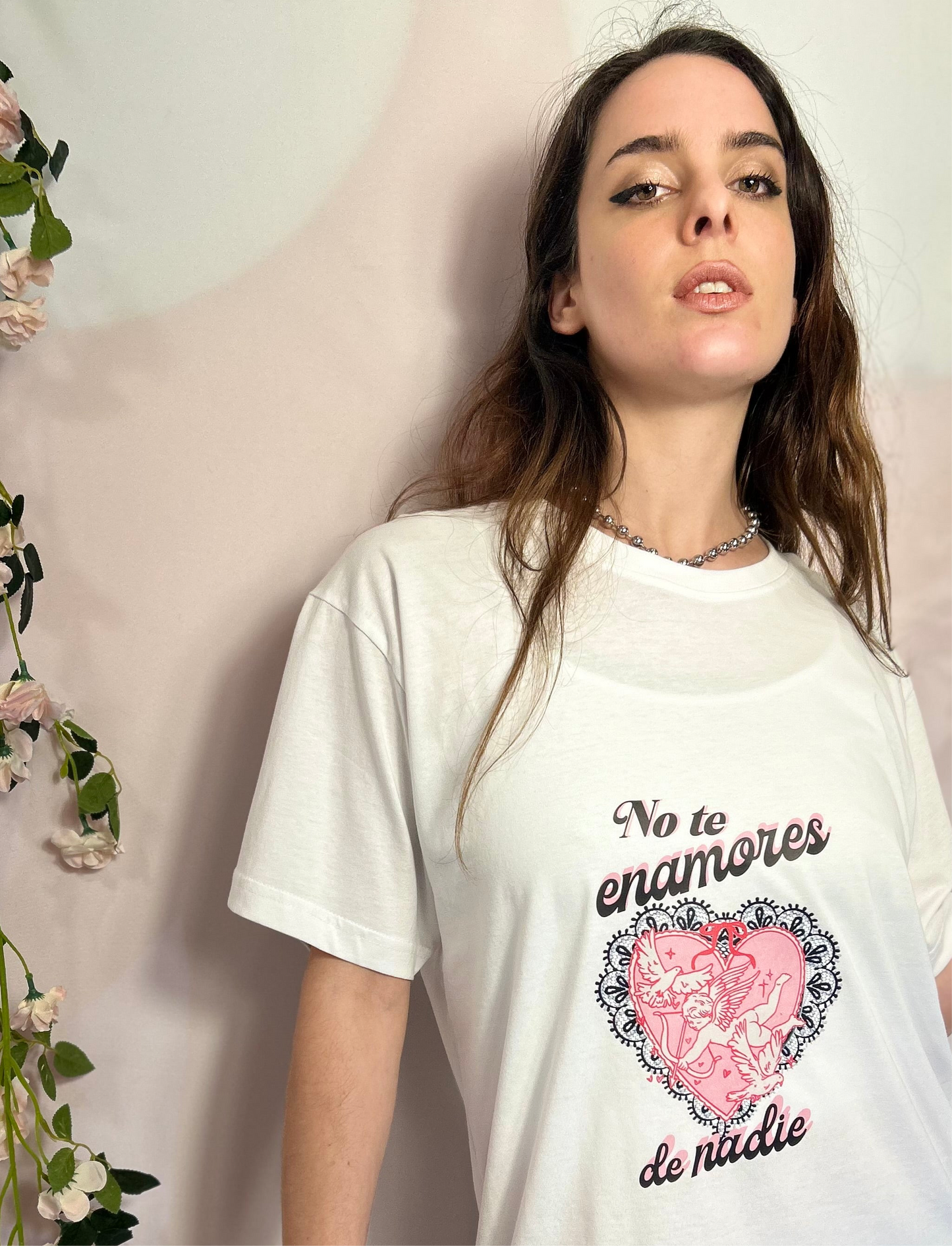 Remera “cora no te enamores de nadie” preventa