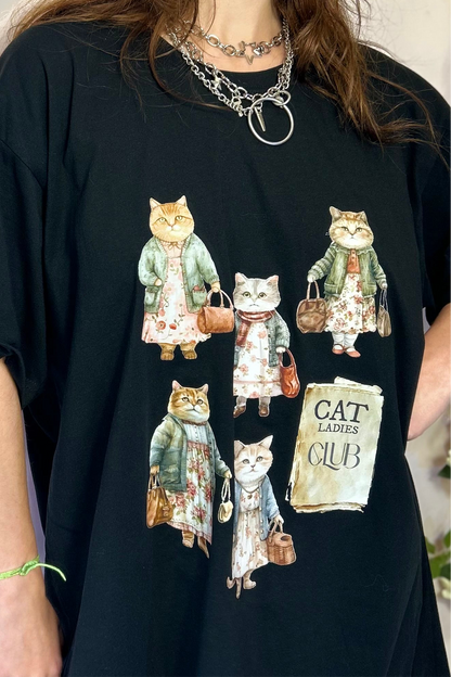 Remera “cat ladies club” preventa