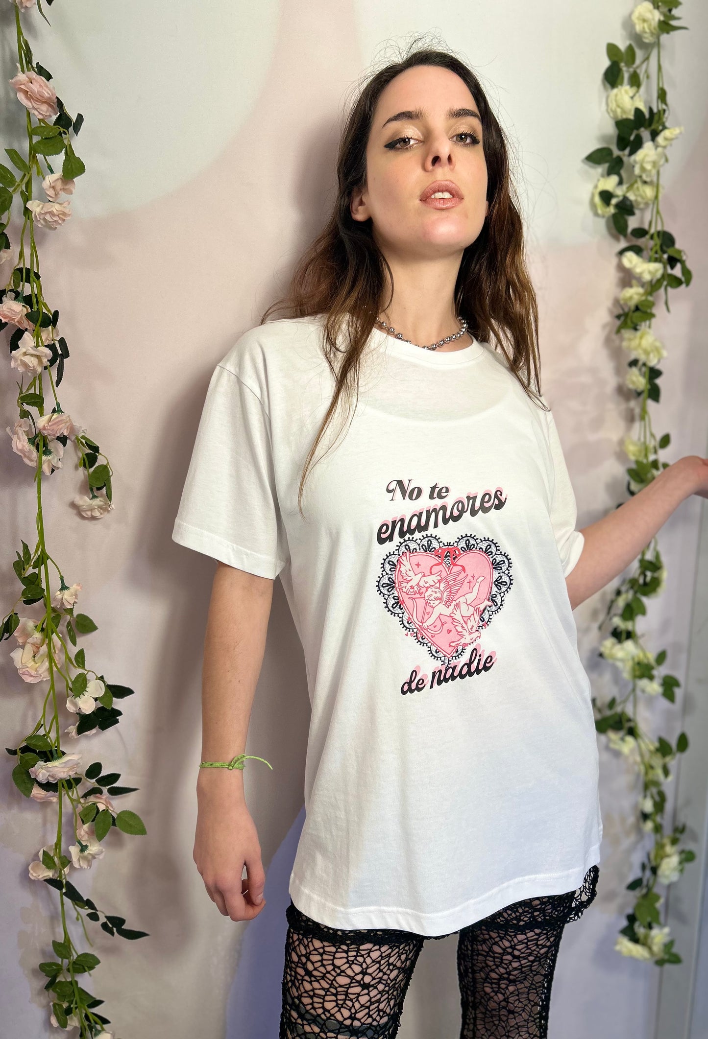 Remera “cora no te enamores de nadie” preventa