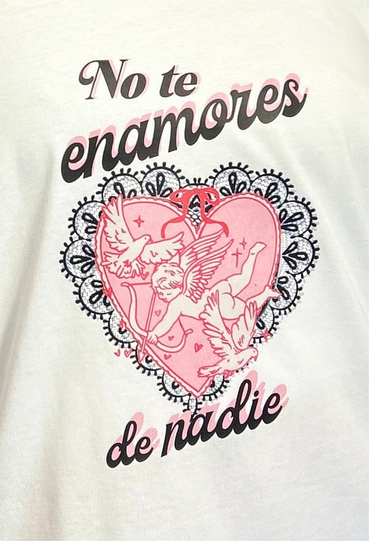 Remera “cora no te enamores de nadie” preventa